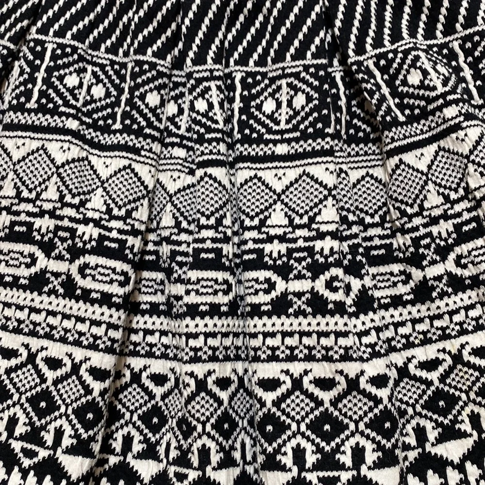 Black White Geometric Pleated Mini Skirt M